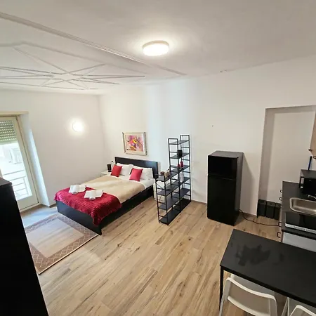 View 3 Apartment Bergamo